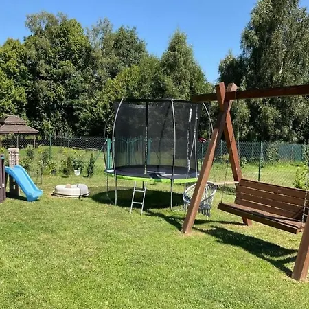 Prázdninový dům Home, Large Garden With Playground, Gazebo